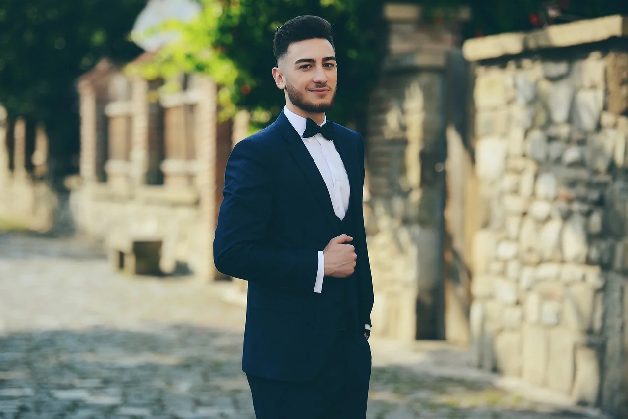 can you wear prom suit to a graduation ceremony